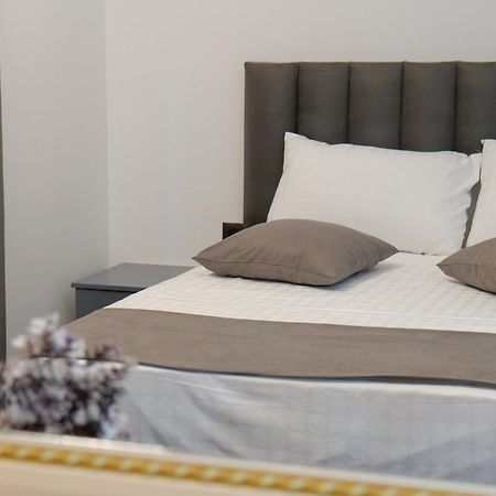 Hotel Celaj Vlora Kültér fotó