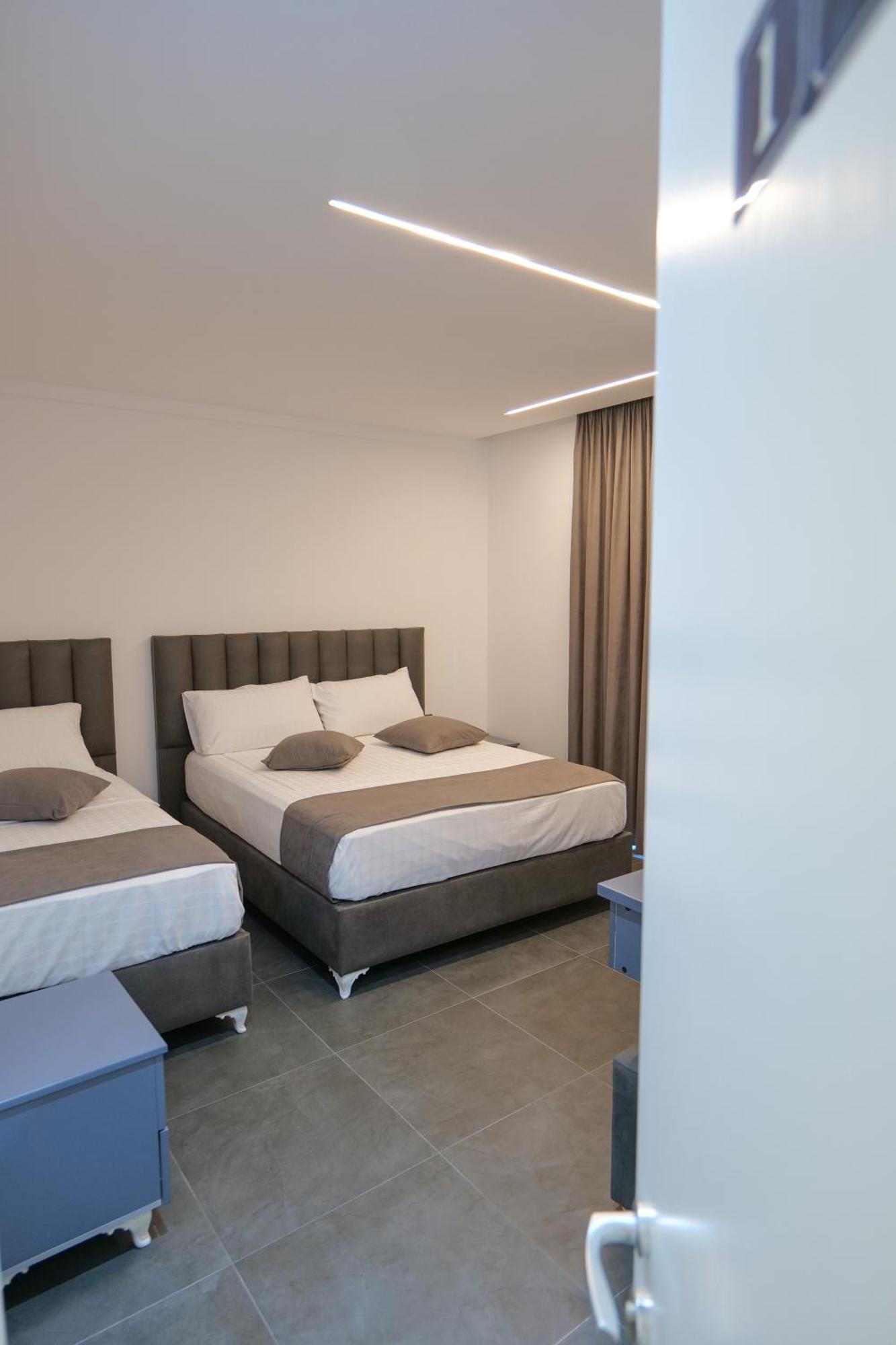 Hotel Celaj Vlora Kültér fotó