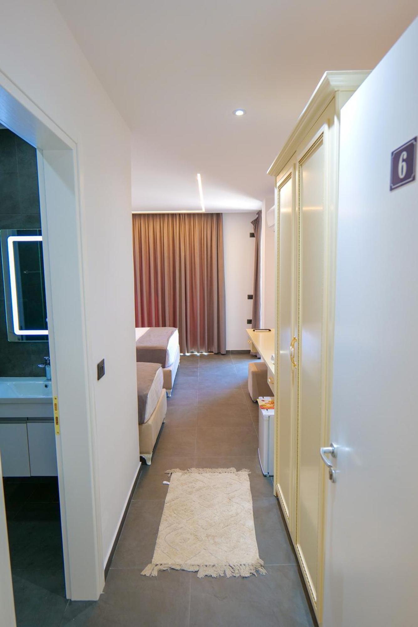 Hotel Celaj Vlora Kültér fotó