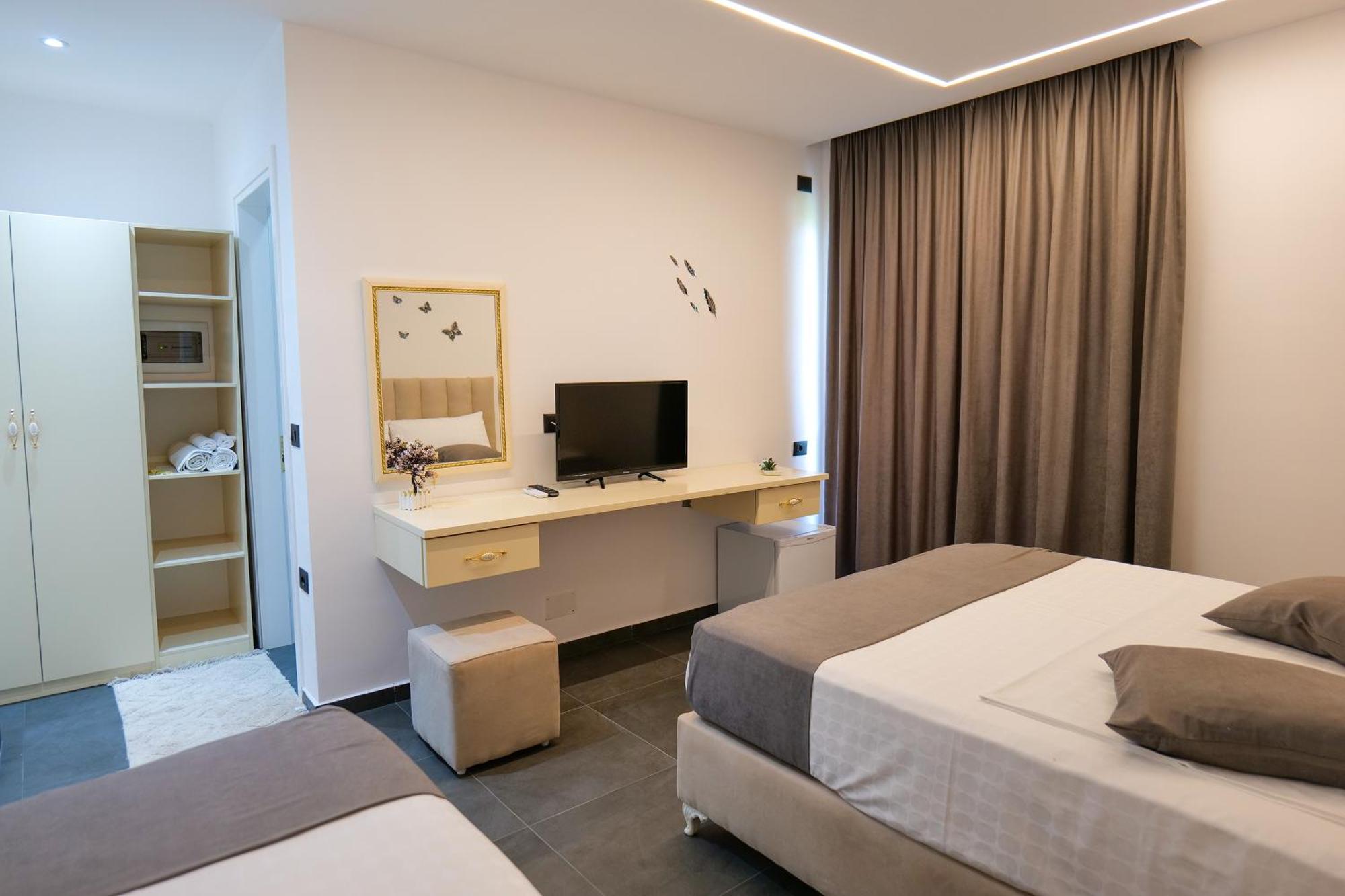 Hotel Celaj Vlora Kültér fotó