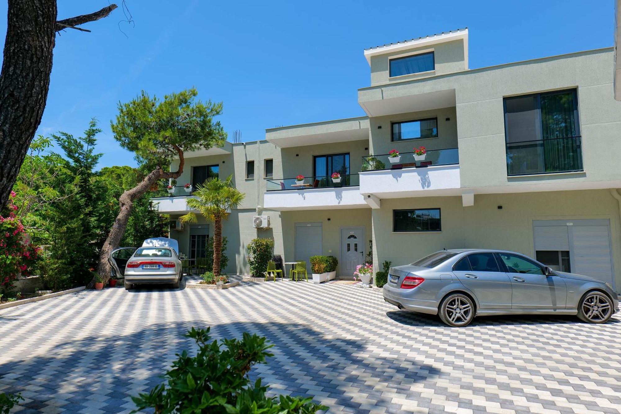 Hotel Celaj Vlora Kültér fotó