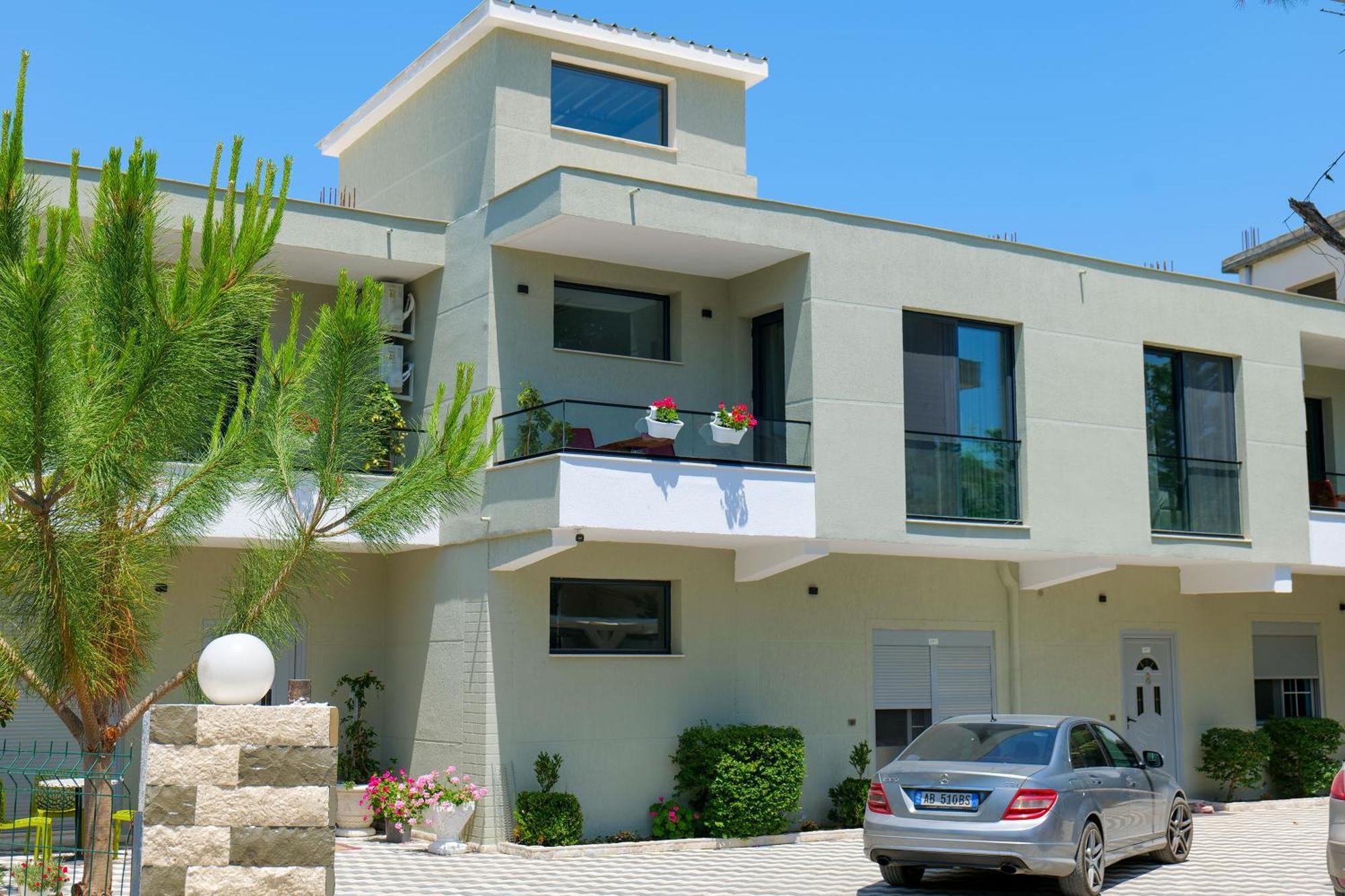 Hotel Celaj Vlora Kültér fotó