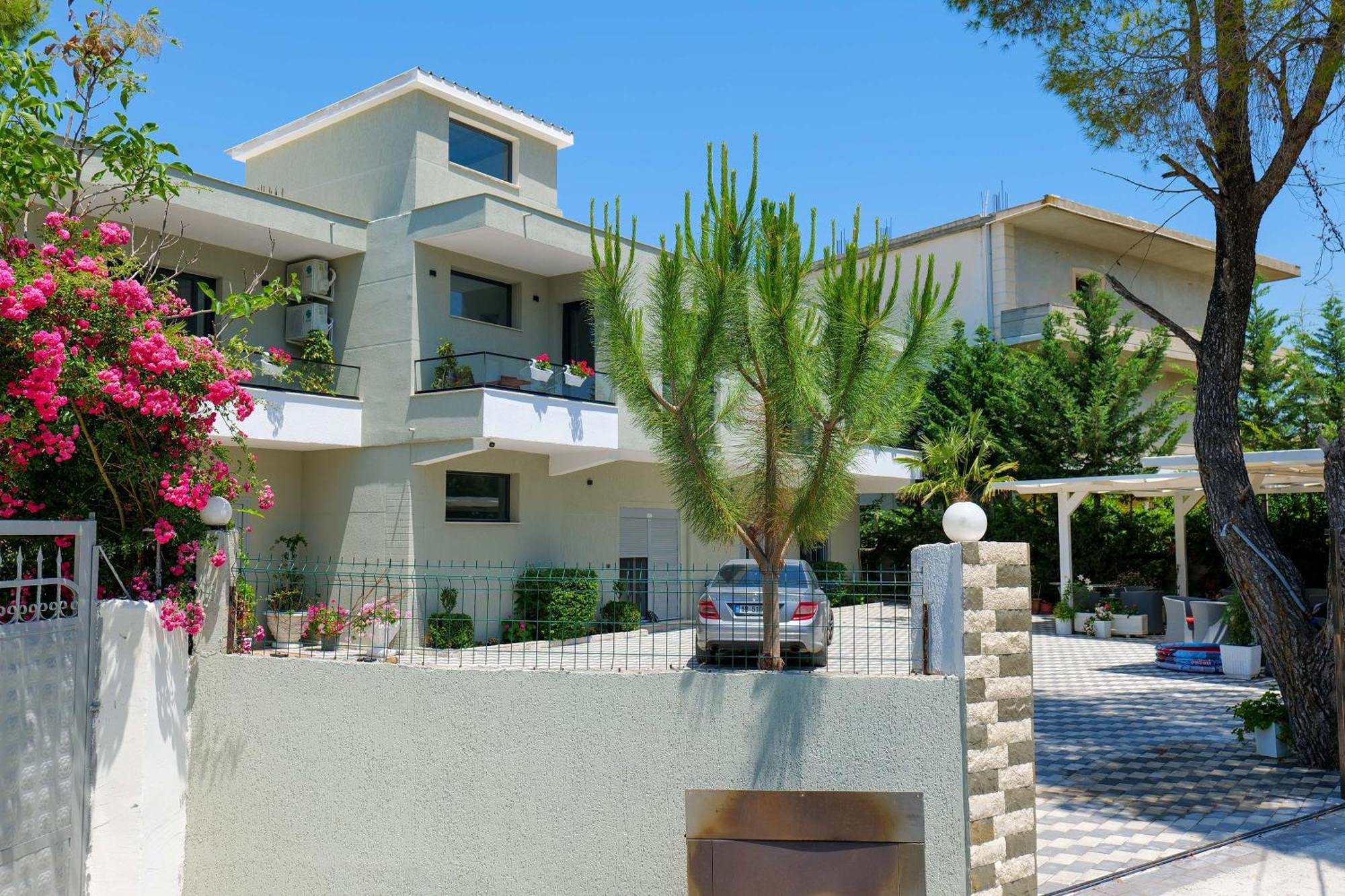 Hotel Celaj Vlora Kültér fotó